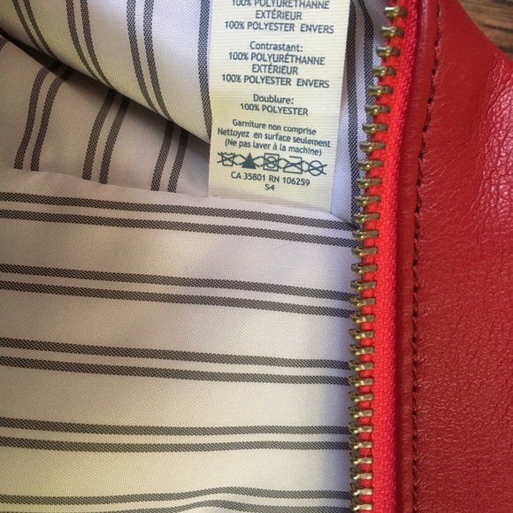 NWOT Lululemon Urban Sanctuary Bag in Red - no shoe bag - Picture 8 of 15